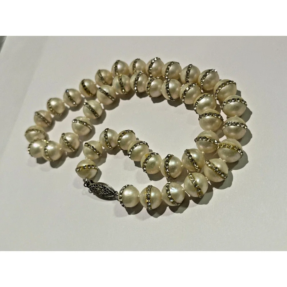 White Simulated‎ Pearl w/ Rhinestones Necklace middle 10 mm 18 inches Jewelry